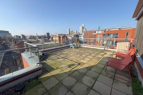 Top Floor Roof Terrace