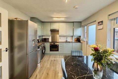 14708_34307120_IMG_06_0000_max_476x317