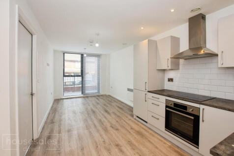 Kitchen/Living Area