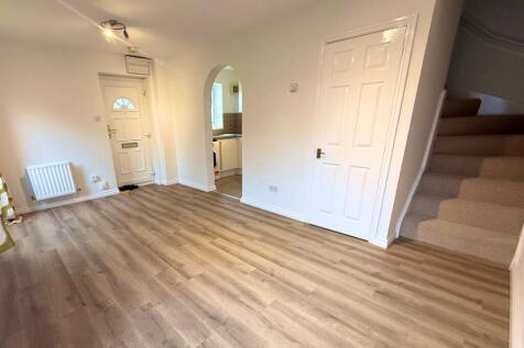 Wavytree Close, Warwick photo 3