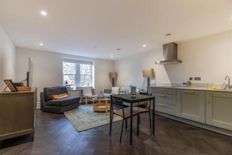 9 Llys Sophia (1 of 12).jpg