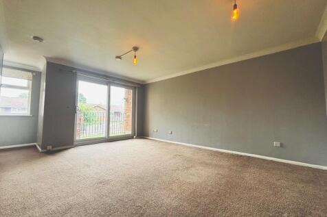 Bracken Crescent, Bishopstoke, Eastleigh photo 3