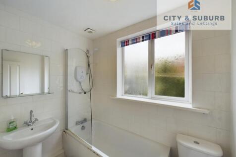 CAM01351G0-PR0037-STILL003