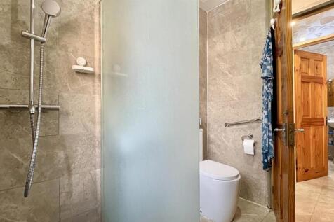 Plashet Rd, E13 houses for Sale By Barrain London 