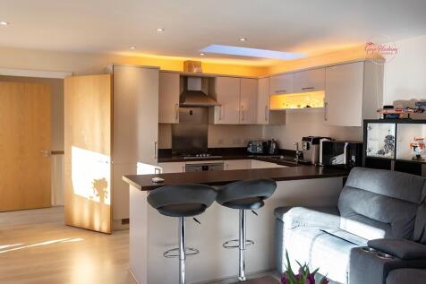 Breakfast bar