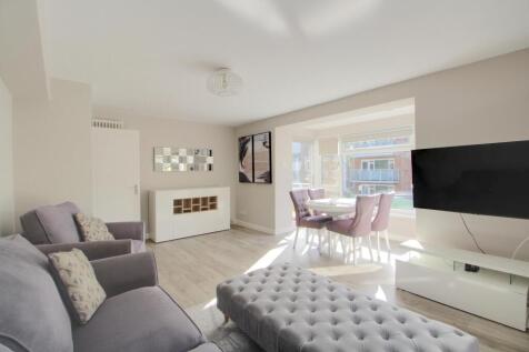 The Lounge 