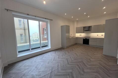 Lounge/Kitchen