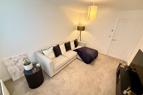 Dustmoor Drive, Quorn, Leics, LE12 8XX photo 3