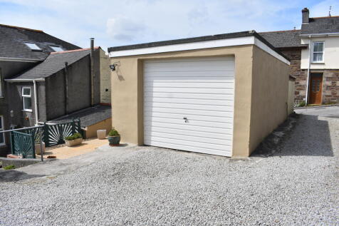 Garage/Parking