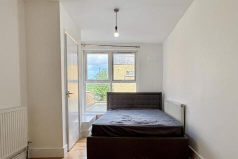 Property to rent in East India Dock Road