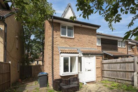 24 Sutherland Drive SW19 external 1.jpg