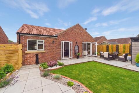Elvington Park - Rear
