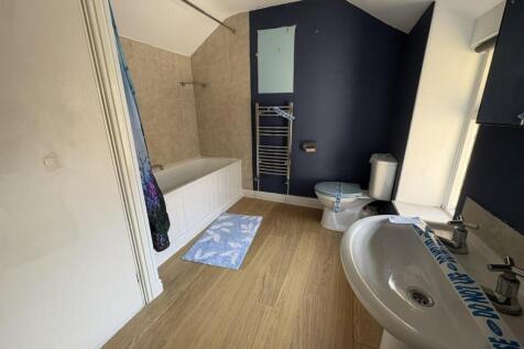 Bathroom.JPEG