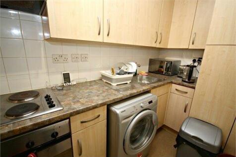 Erin Court, Willesden Green photo 4