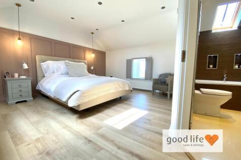 20250809_143437000_iOS 12overthehill.jpg