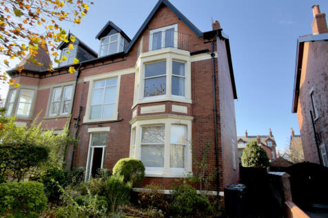 Lytham St Annes, FY8 - property photo