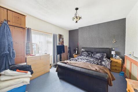 13 - Pair of Houses for Auction, Bishopsworth.jpg