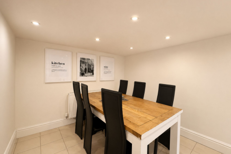 Kitchen/Dining Room
