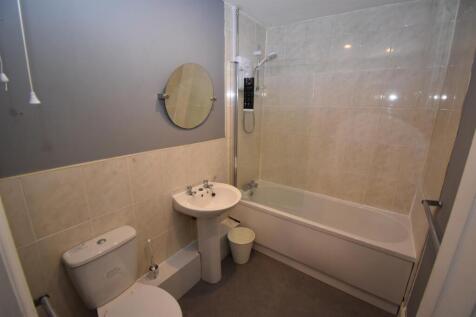 2 Albany Terrace, Leamington Spa photo 4