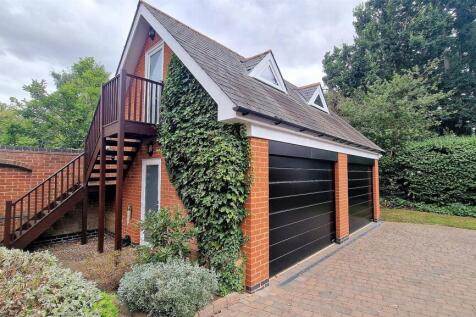 DOUBLE GARAGE-GYM.jpg