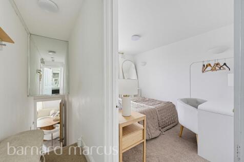 Hogarth Road, London photo 5
