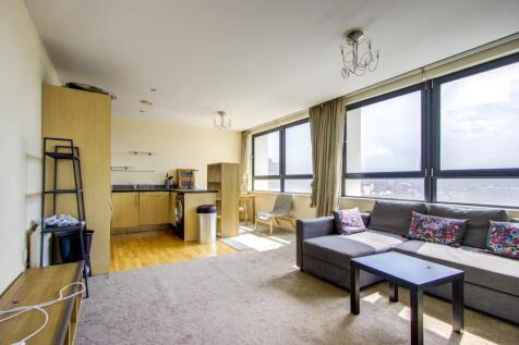 Living Room/Kitchen