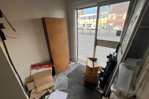Retail Property (high street) for sale Image 4