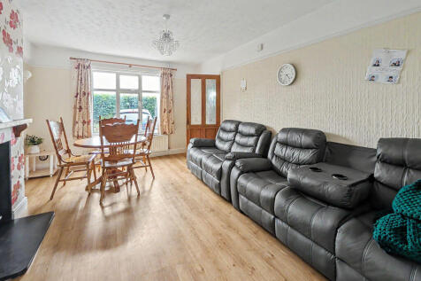 Holyhead Road, Bicton, Shrewsbury, SY3 8EQ photo 4