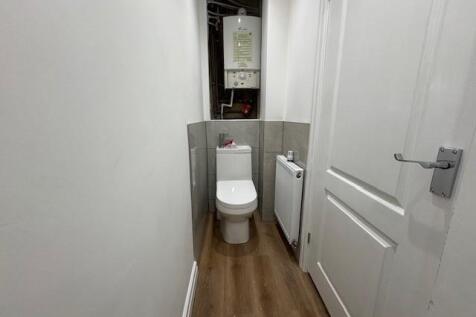 Downstairs WC.jpg