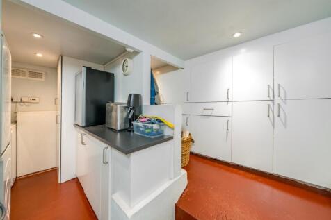 The Blue House Cowdrait-09.jpg