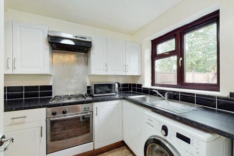 Sycamore Close, Hyde Park, Leeds, LS6 photo 4