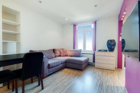 London, W5 - property photo