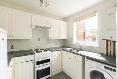Alma Court, Clifton photo 3