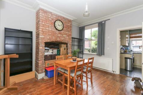 Hall Grove, Cheadle, Cheshire, SK8 photo 3