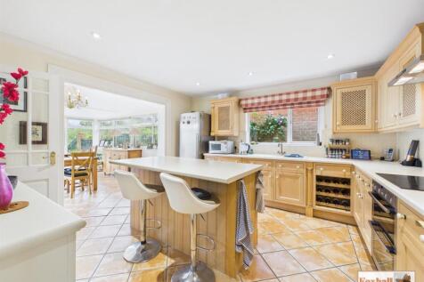Kitchen / Breakfast Room
