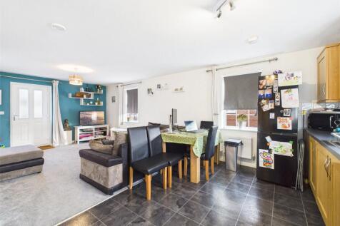 Kitchen/Living Area