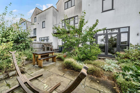 1348861-5-68b97ce...