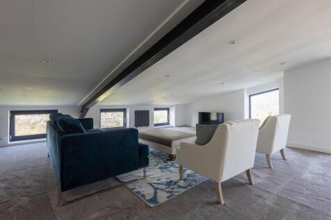 Open living / Office space