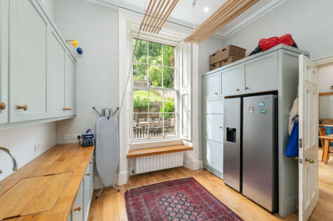 9 bed, 9 bath Town House in Edinburgh - Photo 8