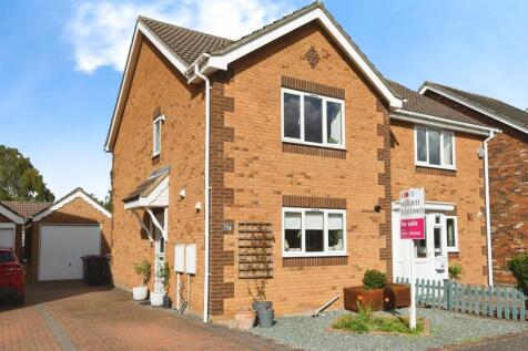 Sleaford, NG34 - property photo