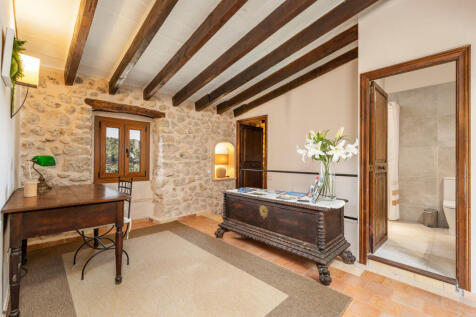 Corridor with wooden walls