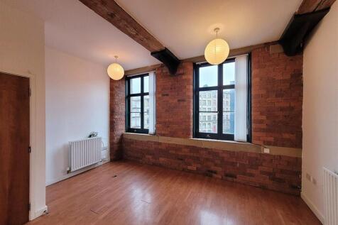 OPEN PLAN LOUNGE
