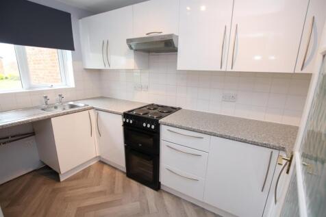Kitchen 3.JPG