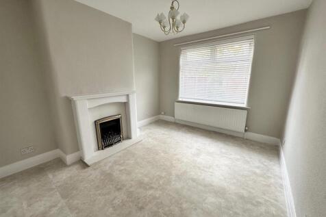 Gladstone Road, Altrincham photo 3
