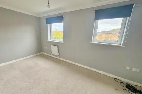 Eagle Way, Hampton Centre, Peterborough photo 5