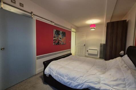 Dennis Hall, Cameo Drive,, Amblecote, photo 3