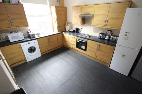 Room 1, Edinburgh Road, Armley, Leeds, LS12 3RW photo 4