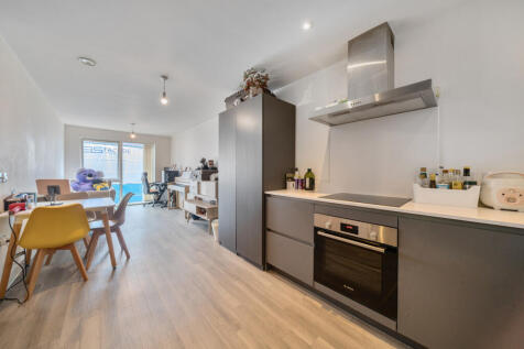 1311143-9-684c395...