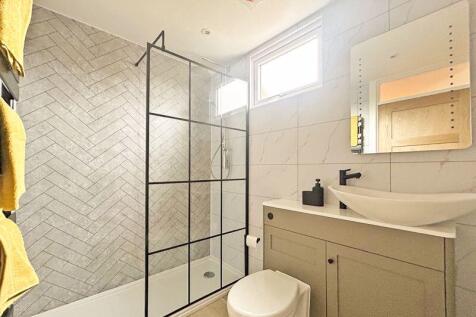 Family Shower Room