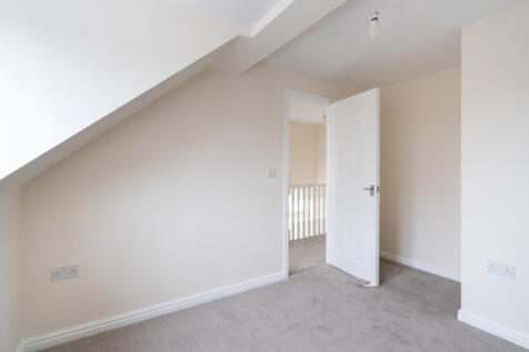 Top Floor bedroom 2